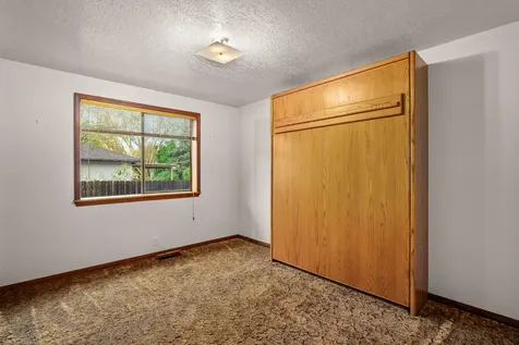244 Swarthout Drive Grants Pass OR 97527