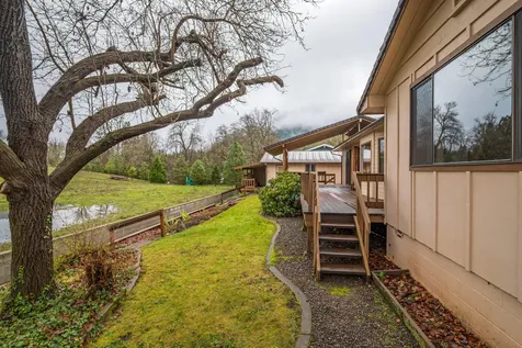 244 Swarthout Drive Grants Pass OR 97527