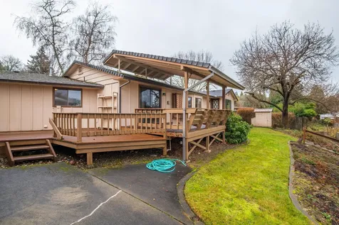244 Swarthout Drive Grants Pass OR 97527