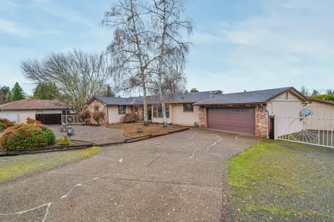 244 Swarthout Drive Grants Pass OR 97527