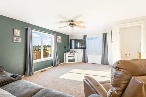 336 SE Leisek Way Madras OR 97741