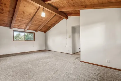 62255 Wallace Road Bend OR 97701