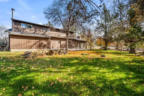62255 Wallace Road Bend OR 97701