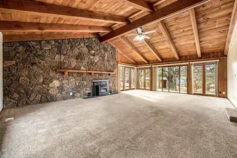 62255 Wallace Road Bend OR 97701