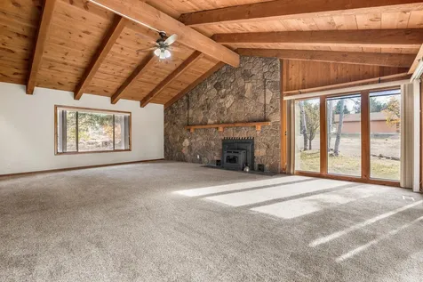 62255 Wallace Road Bend OR 97701