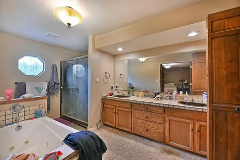 156 Purdue Lane Medford OR 97504