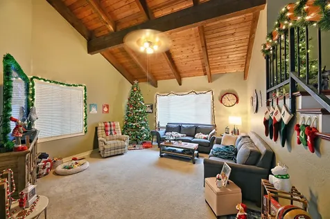 156 Purdue Lane Medford OR 97504