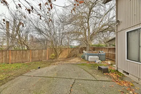 156 Purdue Lane Medford OR 97504