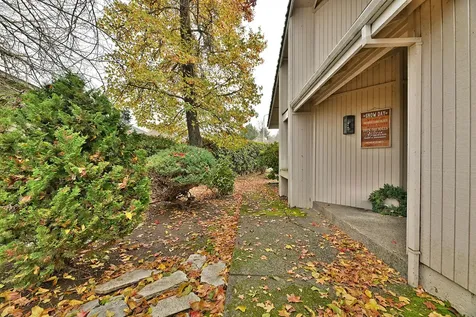 156 Purdue Lane Medford OR 97504