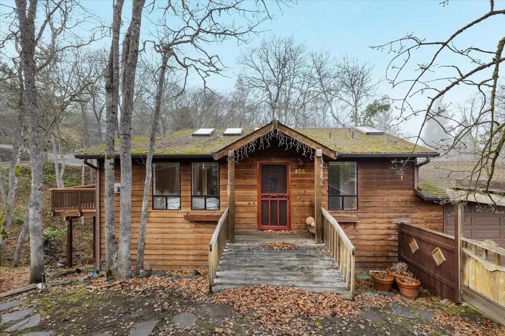 405 Wrights Creek Drive Ashland OR 97520