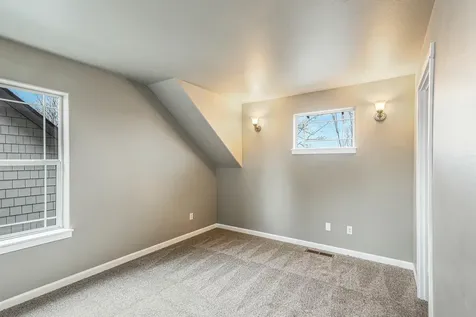 21389 Oakview Drive Bend OR 97701