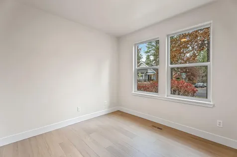 2449 NW Lemhi Pass Drive Bend OR 97703
