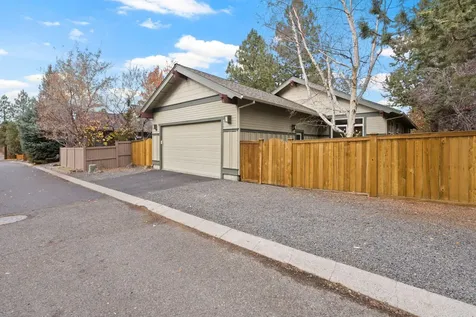 2449 NW Lemhi Pass Drive Bend OR 97703