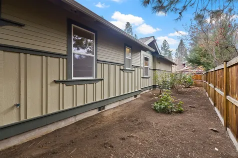 2449 NW Lemhi Pass Drive Bend OR 97703