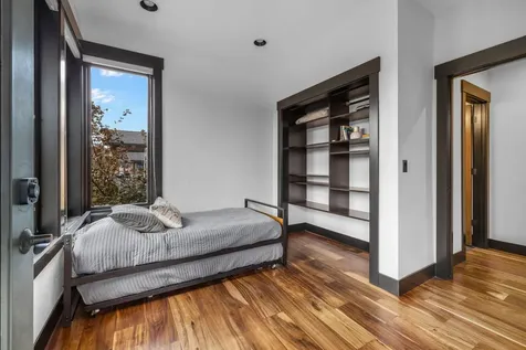 61196 Bachelor View Road Bend OR 97702