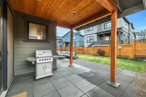 61196 Bachelor View Road Bend OR 97702