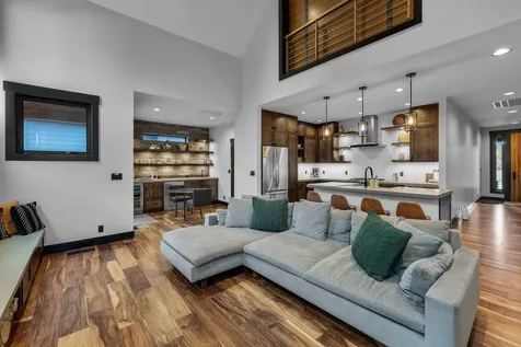 61196 Bachelor View Road Bend OR 97702