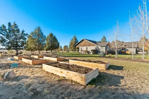 65181 Highland Road Bend OR 97703