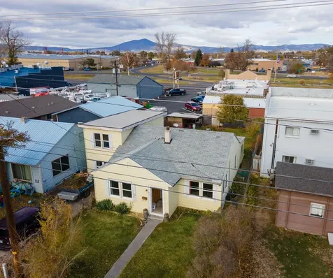 945 NW 2nd Street Prineville OR 97754