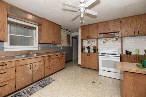 945 NW 2nd Street Prineville OR 97754
