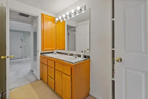909 NE Franklin Avenue Bend OR 97701
