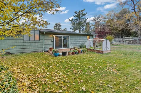 909 NE Franklin Avenue Bend OR 97701