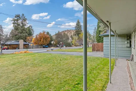 909 NE Franklin Avenue Bend OR 97701