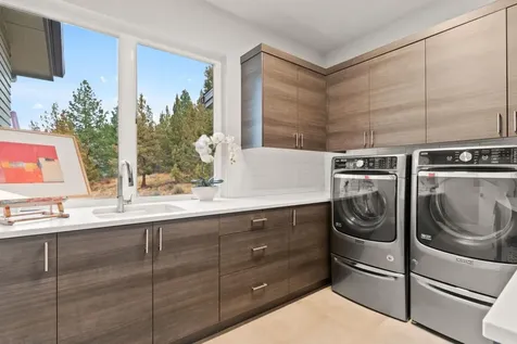 2799 NW Horizon Drive Bend OR 97703