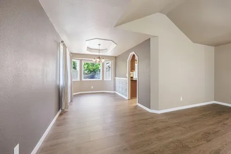 1181 Easthills Court Medford OR 97504