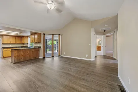 1181 Easthills Court Medford OR 97504
