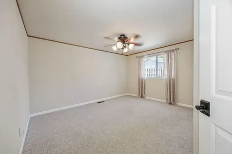 1181 Easthills Court Medford OR 97504