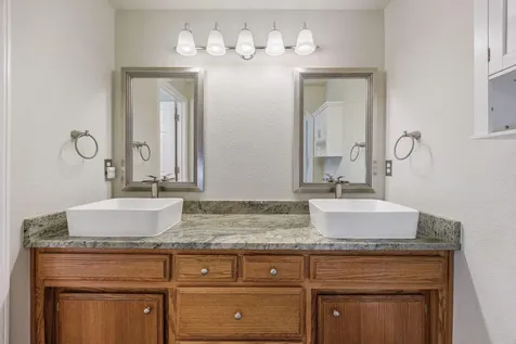 1181 Easthills Court Medford OR 97504