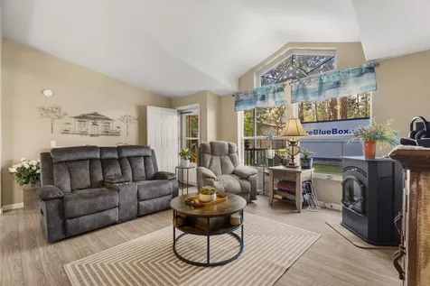 18944 Choctaw Road Bend OR 97702