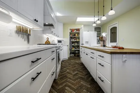 772 Jaquelyn Street Ashland OR 97520
