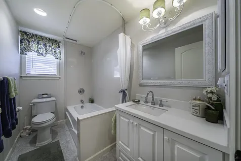 772 Jaquelyn Street Ashland OR 97520