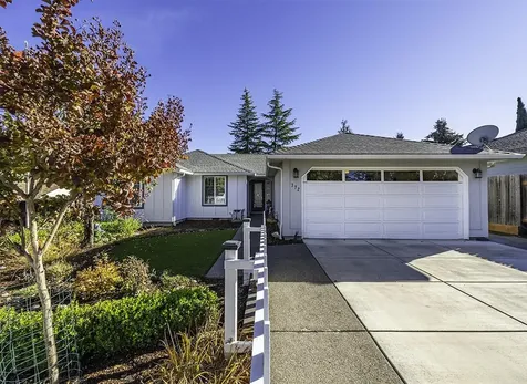 772 Jaquelyn Street Ashland OR 97520