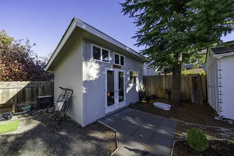 772 Jaquelyn Street Ashland OR 97520