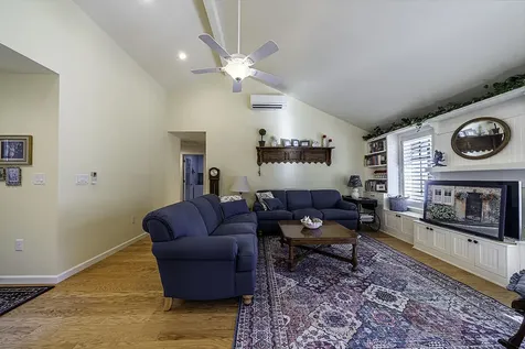 772 Jaquelyn Street Ashland OR 97520