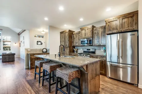 20471 Del Coco Court Bend OR 97702