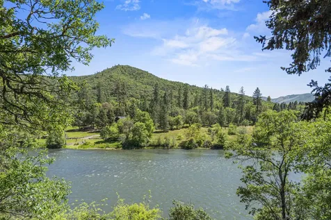 13575 Highway 234 Gold Hill OR 97525