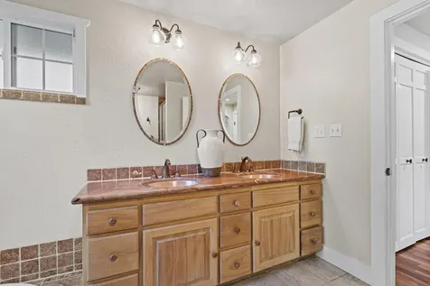 13575 Highway 234 Gold Hill OR 97525