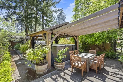 13575 Highway 234 Gold Hill OR 97525