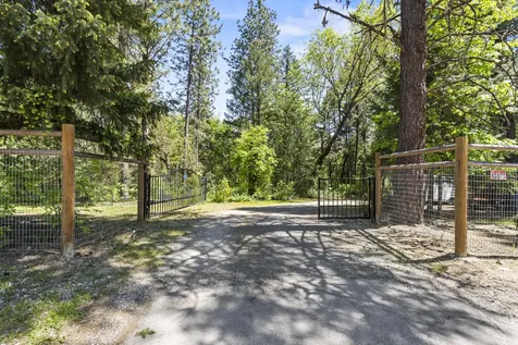 13575 Highway 234 Gold Hill OR 97525