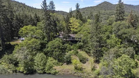 13575 Highway 234 Gold Hill OR 97525