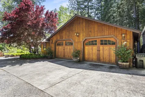 13575 Highway 234 Gold Hill OR 97525