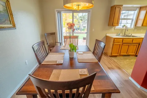 2733 Juanita Avenue Medford OR 97504
