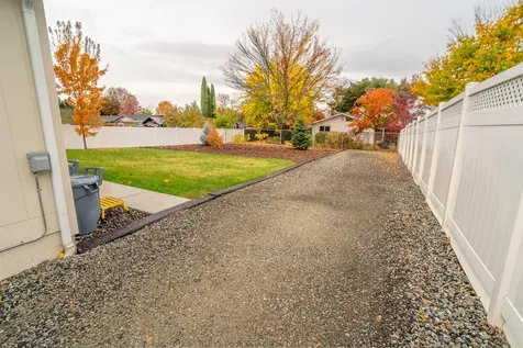 2733 Juanita Avenue Medford OR 97504