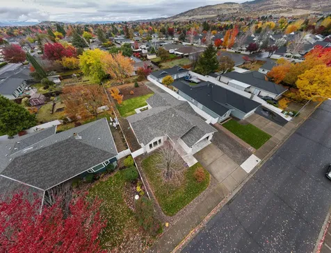 2733 Juanita Avenue Medford OR 97504