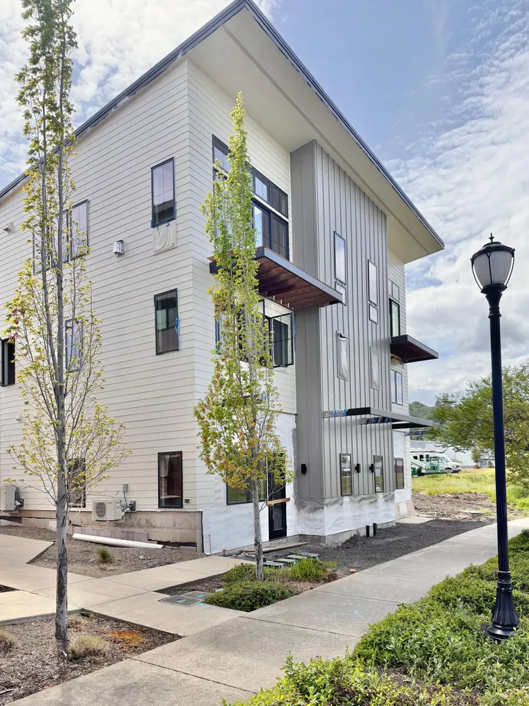 138 Clear Creek Drive Ashland OR 97520
