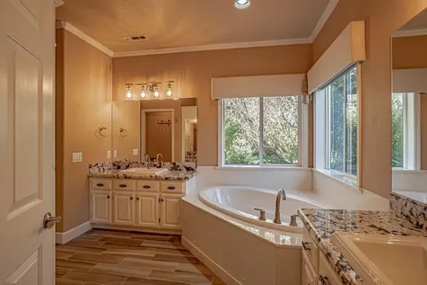 642 Red Oak Street Central Point OR 97502